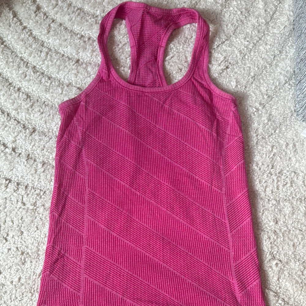 Lululemon Athletica Pink Ribbed Fitted Sleeveless Tank Top